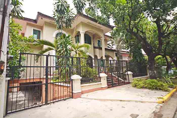 House and Lot for Rent in Magallanes Village, Makati