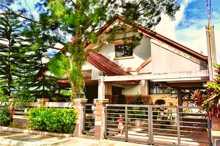 5BR House and Lot for Sale in Royale Tagaytay Estates, Alfonso, Cavite