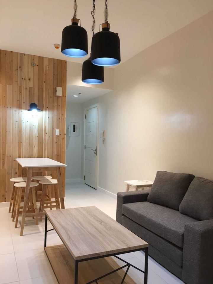 Condo in KL Tower, Makati for Sale