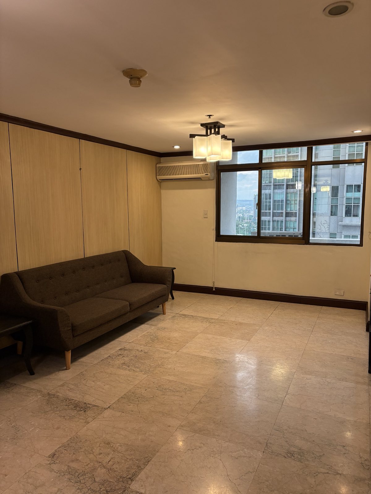 2BR unit for lease in AIC GOLD TOWER, Ortigas
